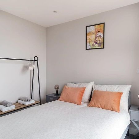 Fantastic 3 Bedroom Manchester Apartment Buitenkant foto