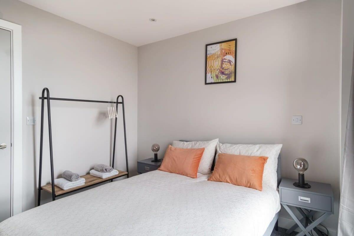 Fantastic 3 Bedroom Manchester Apartment Buitenkant foto